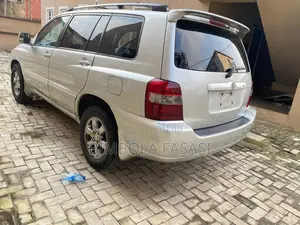 Toyota Highlander V6 4x4 2005 Gold