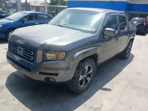 Honda Ridgeline RTS 4x4 Crew Cab 122 in. WB 2007 Gray
