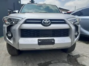 Toyota 4-Runner 2022 Silver
