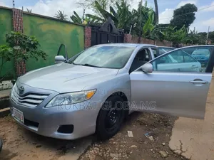 Toyota Camry 2010 Silver