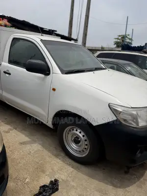 Toyota Hilux 2015 White
