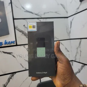 New Samsung Galaxy Z Flip 5 512 GB Graphite