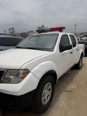 Nissan Frontier 2015 White