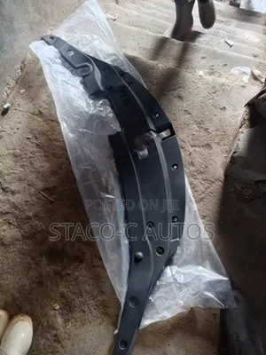 Radiator Plastic Camry 2015/2017