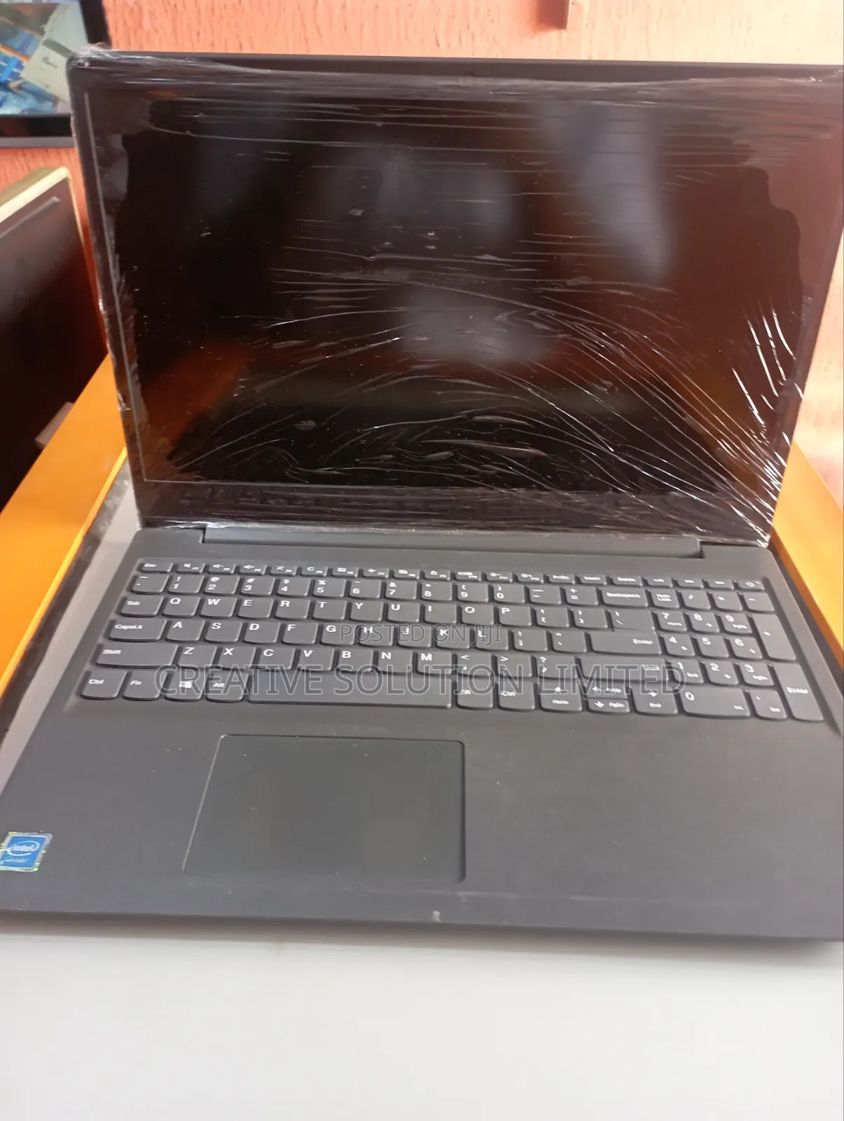Laptop Lenovo 4GB Intel Celeron SSD 128GB