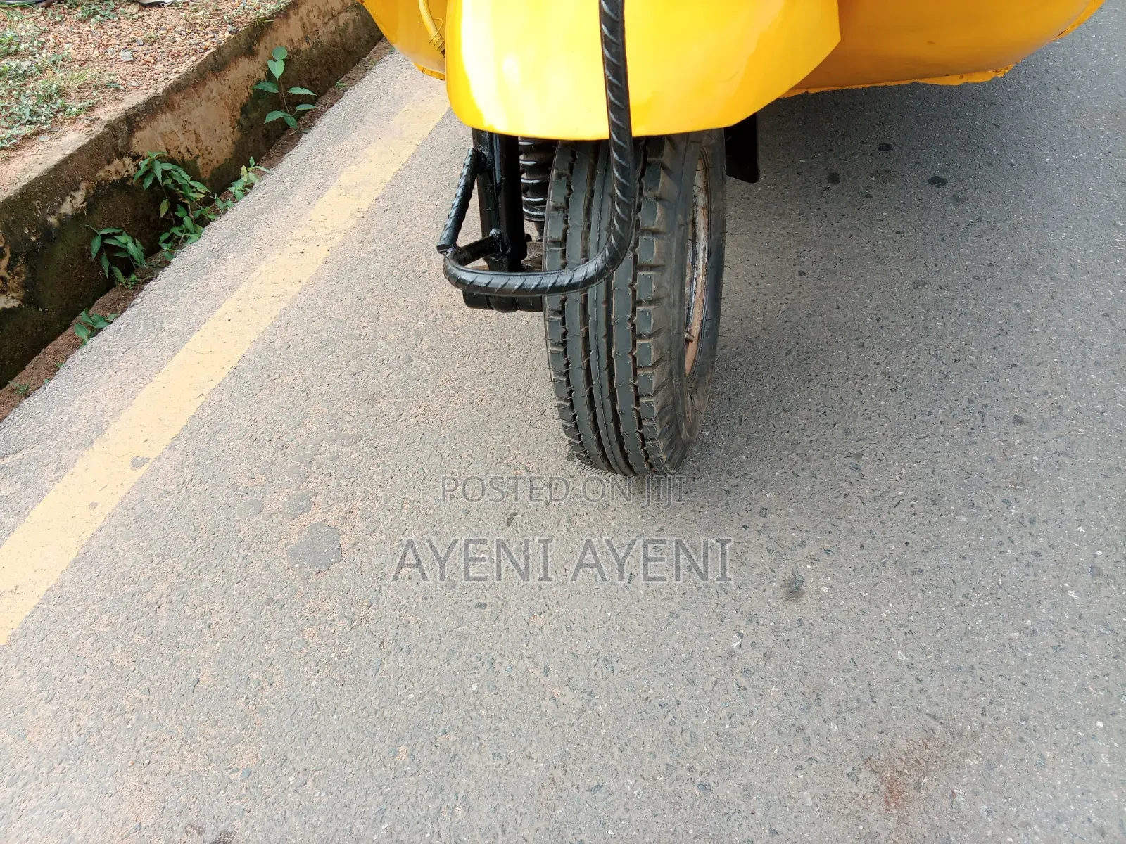 TVS 2024 Yellow