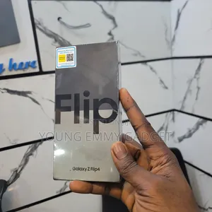 New Samsung Galaxy Z Flip4 256 GB Graphite