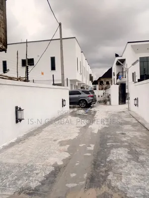 2bdrm Duplex in Warri for rent