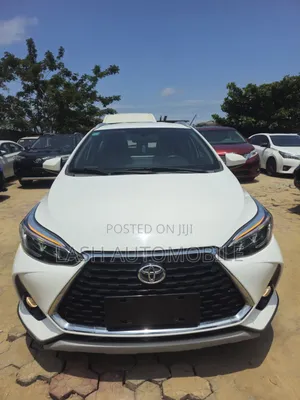 Toyota Yaris 2022 White