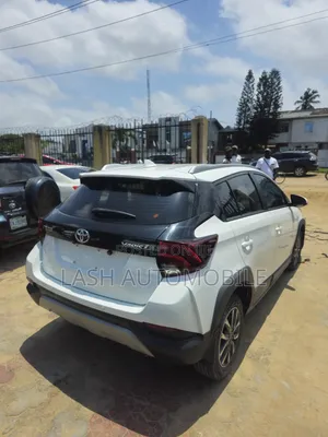 Toyota Yaris 2022 White