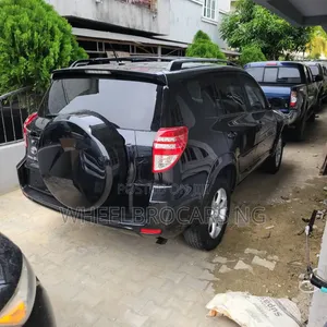 Toyota RAV4 2010 Black