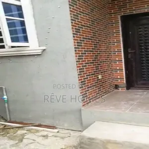 Mini Flat in Iwaya for rent