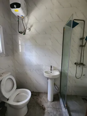 2bdrm Apartment in Lekki Phase 1 for rent