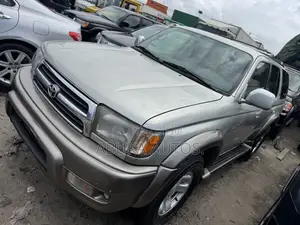 Toyota 4-Runner 2000 Silver