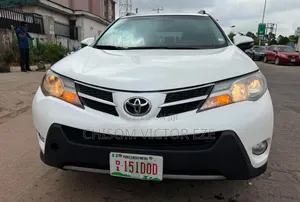 Toyota RAV4 Limited FWD (2.5L 4cyl 6A) 2013 White