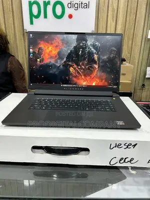Laptop Alienware m17 R5 16GB AMD Ryzen 9 SSD 1T