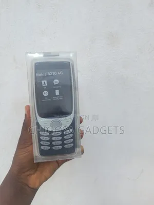 New Nokia 8210 Black