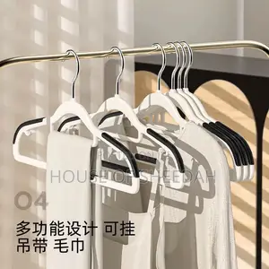 Slim Plastic Clothes Hangers