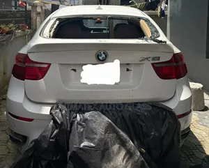 BMW X6 2012 Back Windscreen Glass Available Installed at Chimatex
