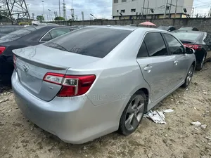 Toyota Camry 2012 Silver