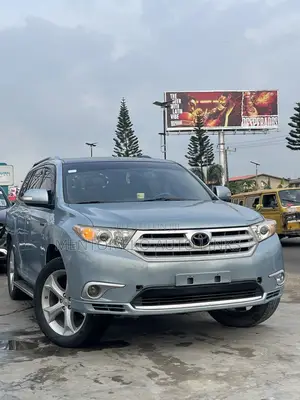 Toyota Highlander Limited 2010 Blue