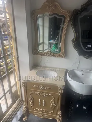Royal Cabinet Gold