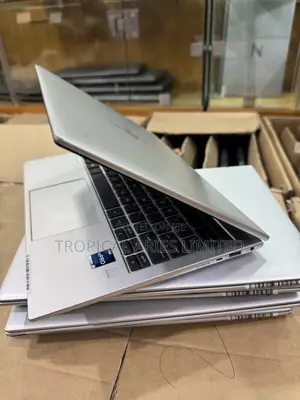 Laptop HP EliteBook 830 G9 16GB Intel Core i5 SSD 512GB