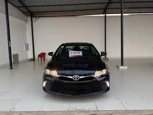 Toyota Camry 2016 Blue