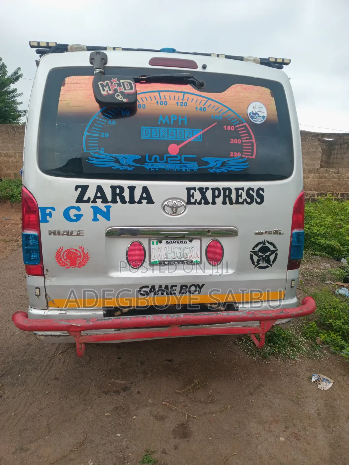 Toyota HiAce 2010 White
