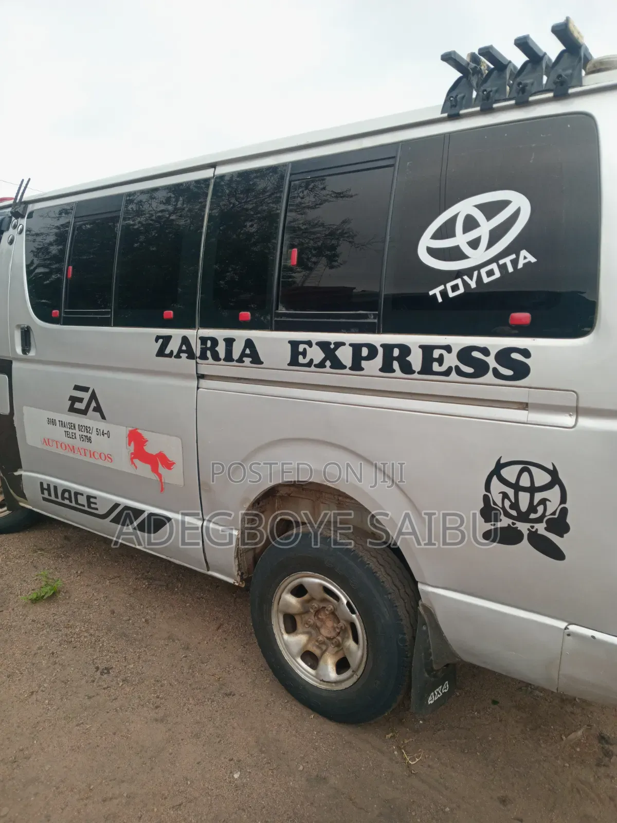 Toyota HiAce 2010 White