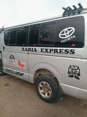 Toyota HiAce 2010 White