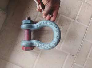 Bolt-Type Anchor Shackle (Size 1-1/2 Inch)