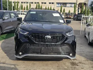 Toyota Highlander 2021 Black