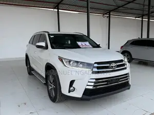 Toyota Highlander SE 2019 White