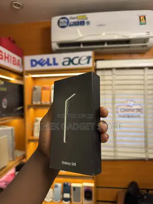 New Samsung Galaxy S25 128 GB Gold