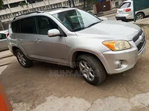 Toyota RAV4 2009 Silver