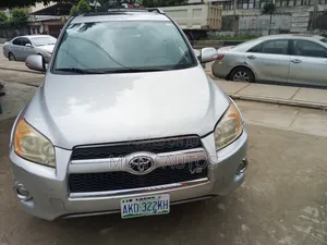 Toyota RAV4 2009 Silver
