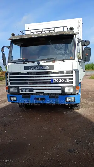 Scania 82m