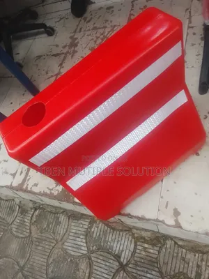 Reflective Modular Plastic Road Traffic Water-Filled Safety Barrier,