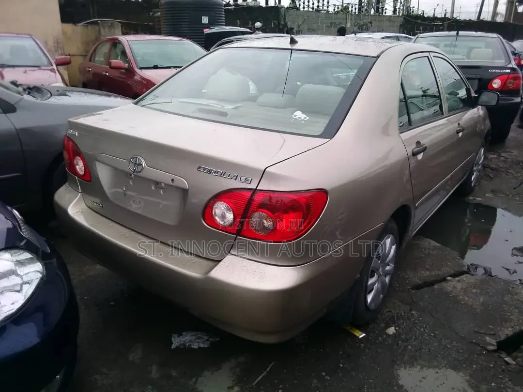 Toyota Corolla 2006 Gold