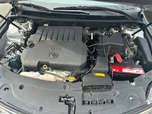 Toyota Avalon XLE 4dr Sedan (3.5L 6cyl 6A) 2014 Silver