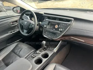 Toyota Avalon XLE 4dr Sedan (3.5L 6cyl 6A) 2014 Silver