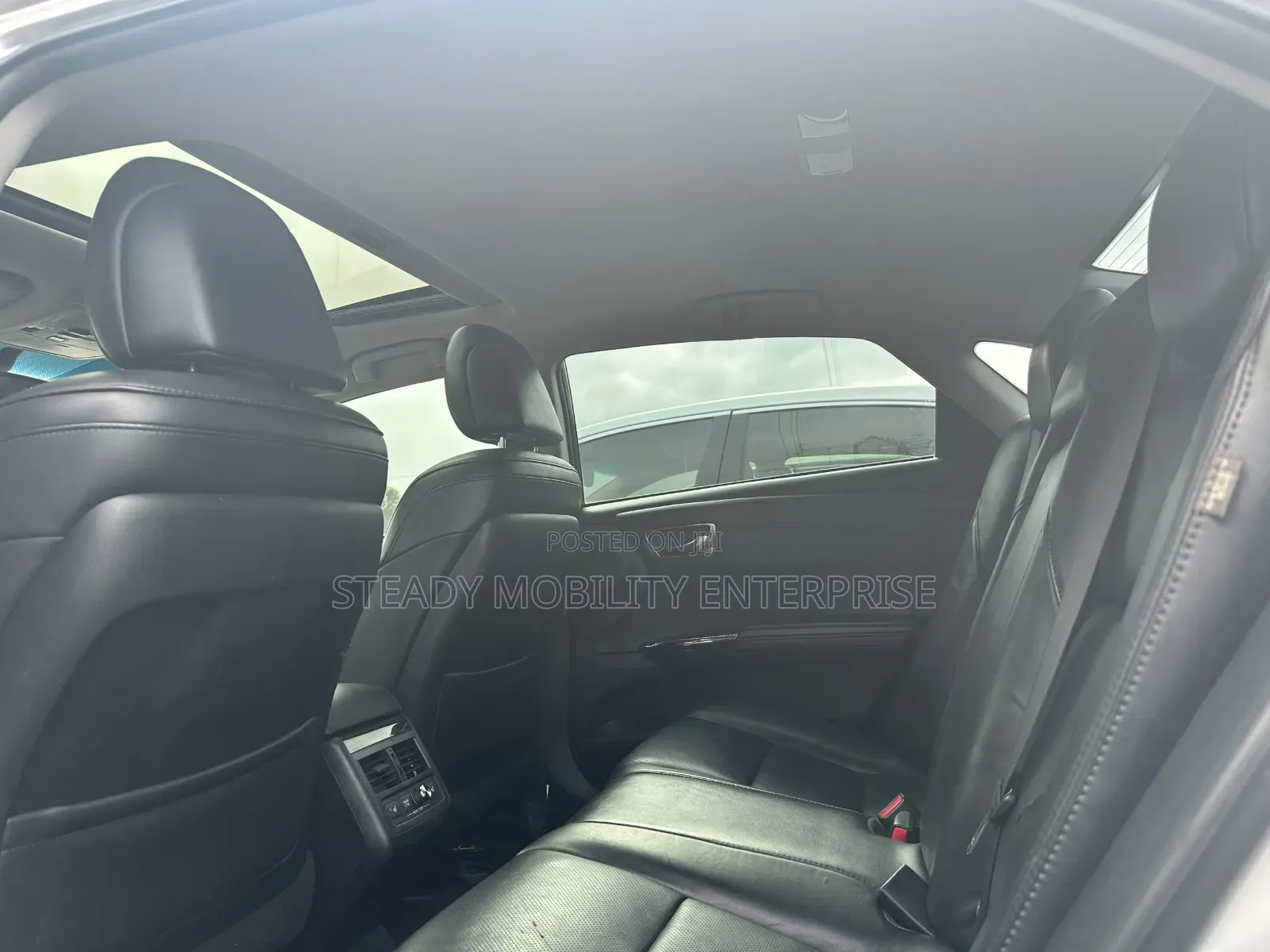 Toyota Avalon XLE 4dr Sedan (3.5L 6cyl 6A) 2014 Silver