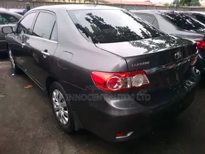 Toyota Corolla LE Special Edition 4dr Sedan (1.8L 4cyl 4A) 2013 Gray