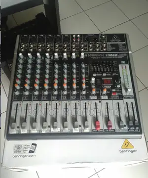 Behringer Xenyx1222usb 16-Input 2/2-Bus Mixer With XENYX Mic Preamps