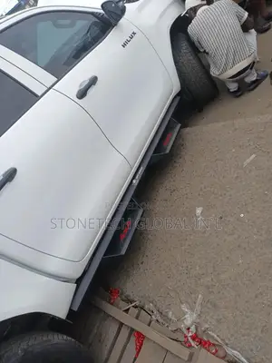 Hilux Offload Step Board 2027