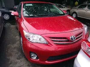 Toyota Corolla LE 4dr Sedan (1.8L 4cyl 4A) 2013 Red