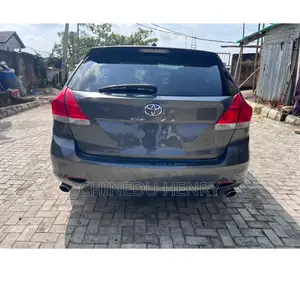 Toyota Venza 2010 Gray