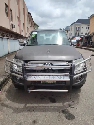 Mitsubishi Pajero V80 3.0 VR-I 2013 Gray