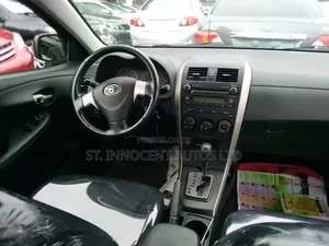 Toyota Corolla 2010 Black